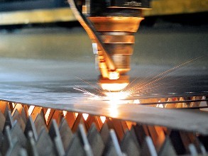 Quais materiais são adequados para máquina de corte a laser de metal