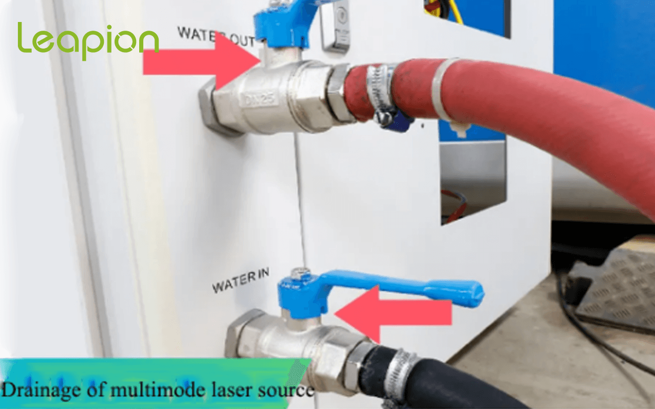 tubo de entrada de &aacute;gua do chiller