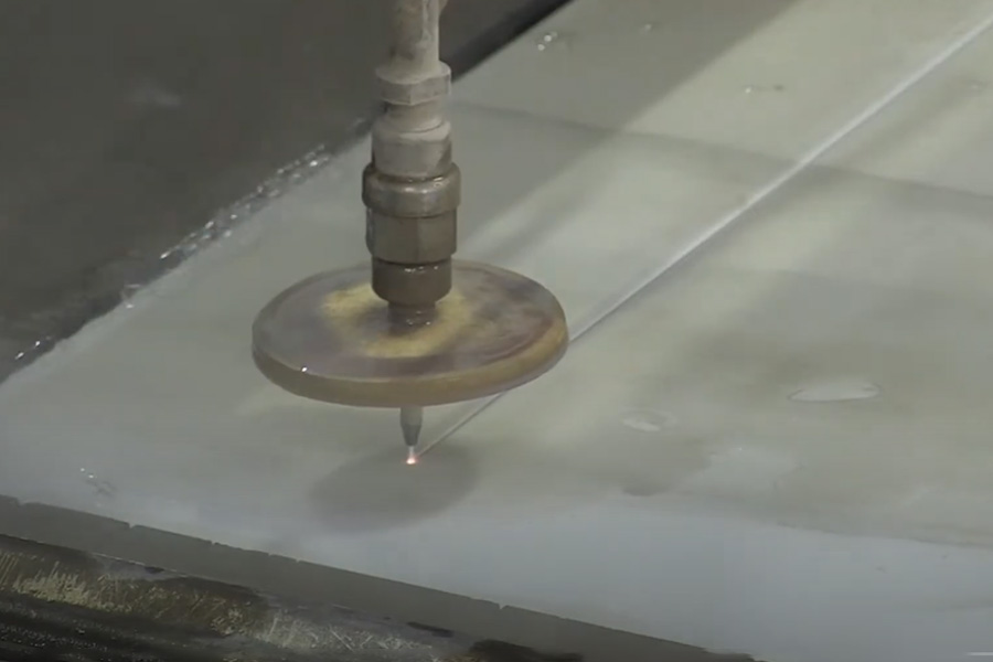 Corte por jato de &aacute;gua