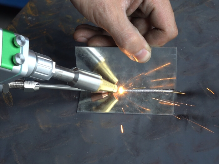 soldagem a laser port&aacute;til