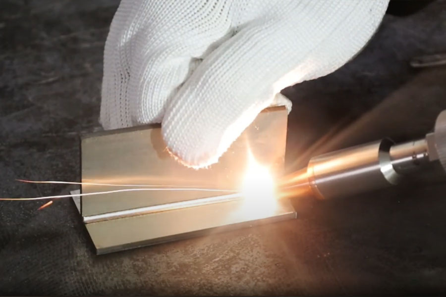 soldagem a laser port&aacute;til