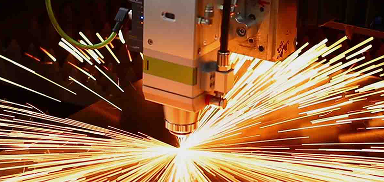 Quais são as características e vantagens da máquina de corte a laser de fibra super-poder?
